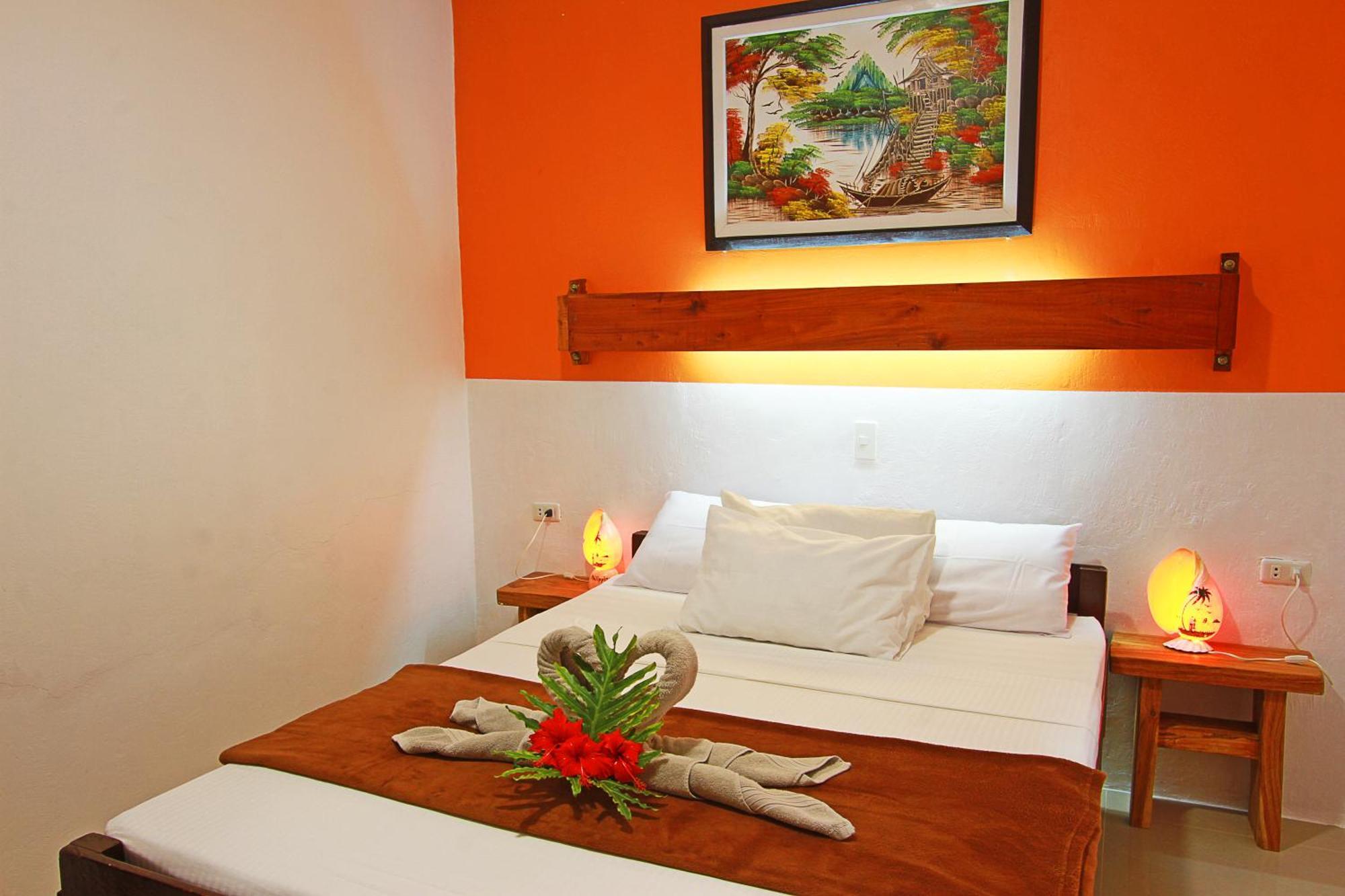 Sambag Hideaway Bungalows Moalboal Extérieur photo